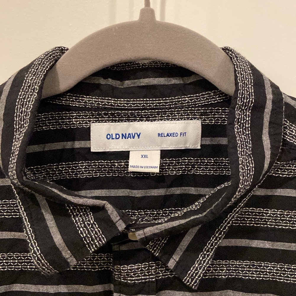 Old Navy Black Striped Men's Shirt XXL - Picture 3 of 5